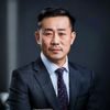 磁力搜运营总监赵全收头像，成熟男性，商务气质，负责内容运营与用户增长